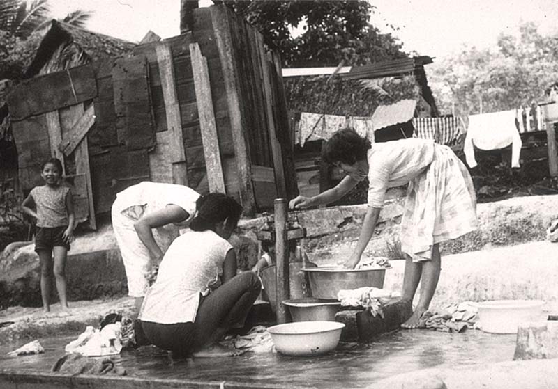 A Quiet Revolution: Women and Work in Industrialising Singapore